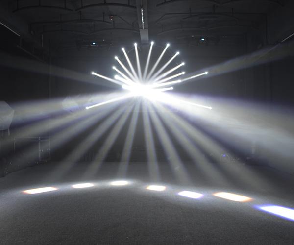 Drahtloser aktiviertes LED bewegliches Hauptstrahln-Licht Systerm Ton mit weißem Ministadiums-Licht
